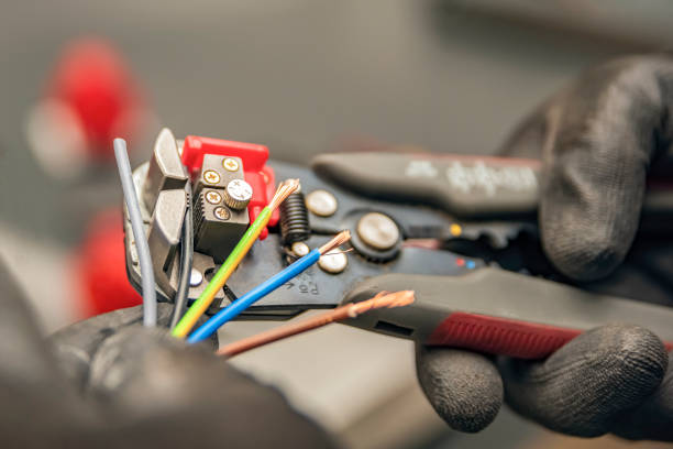 Best Electrical Outlet Repair  in Leakesville, MS